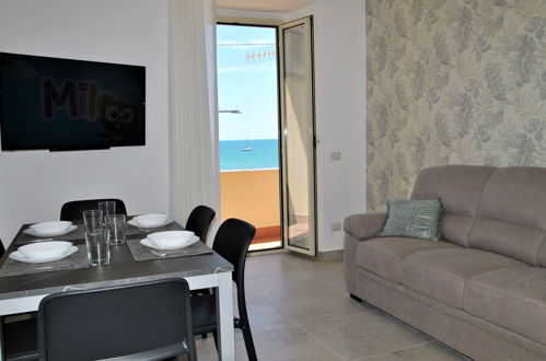 Foto 2 - Apartamento de 3 quartos em Formia com vistas do mar