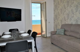Photo 2 - Appartement de 3 chambres à Formia avec vues à la mer
