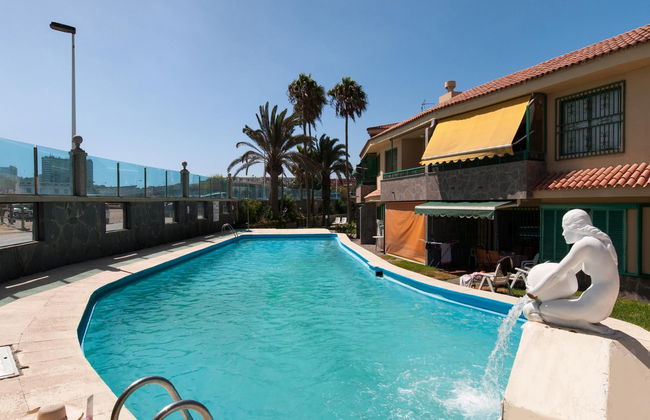 2 bedroom Apartment in San Bartolomé de Tirajana with swimming pool and terrace - Photo 1