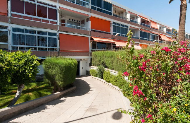 2 bedroom Apartment in San Bartolomé de Tirajana with swimming pool and terrace - Photo 18