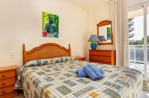 Foto 5 - Appartamento con 3 camere da letto a Salou con piscina e vista mare