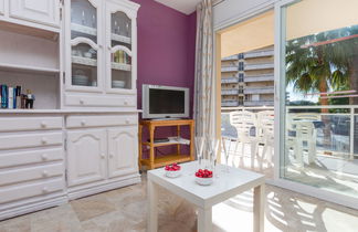 Photo 3 - 3 bedroom Apartment in Salou with swimming pool and sea view