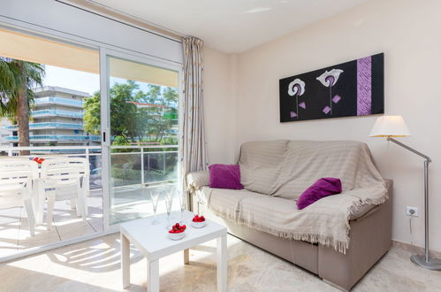 Foto 8 - Appartamento con 3 camere da letto a Salou con piscina e vista mare