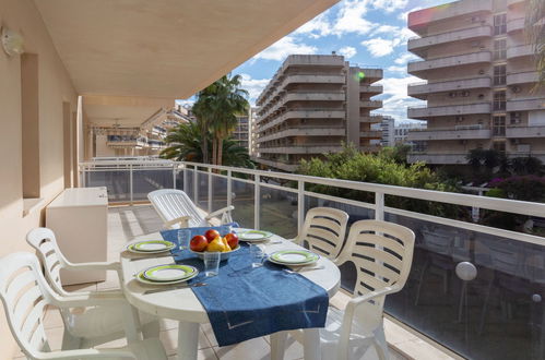 Foto 17 - Apartamento de 3 quartos em Salou com piscina e jardim