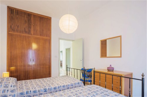Photo 11 - Appartement de 3 chambres à Pietrasanta avec jardin et vues à la mer