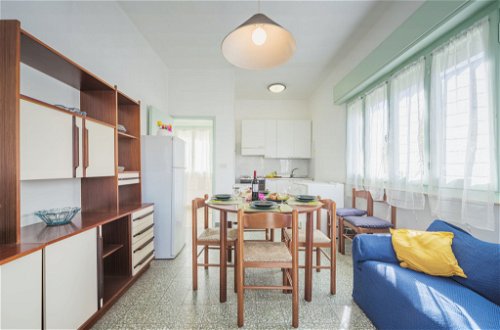 Foto 17 - Apartment mit 3 Schlafzimmern in Pietrasanta mit garten und blick aufs meer