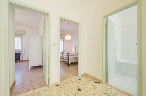 Photo 13 - 3 bedroom Apartment in Pietrasanta with garden and sea view