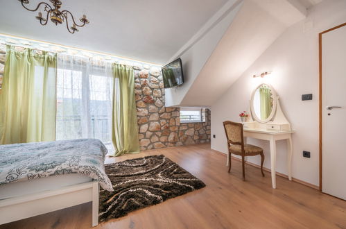 Foto 24 - Casa con 5 camere da letto a Vinodolska Općina con piscina privata e vista mare