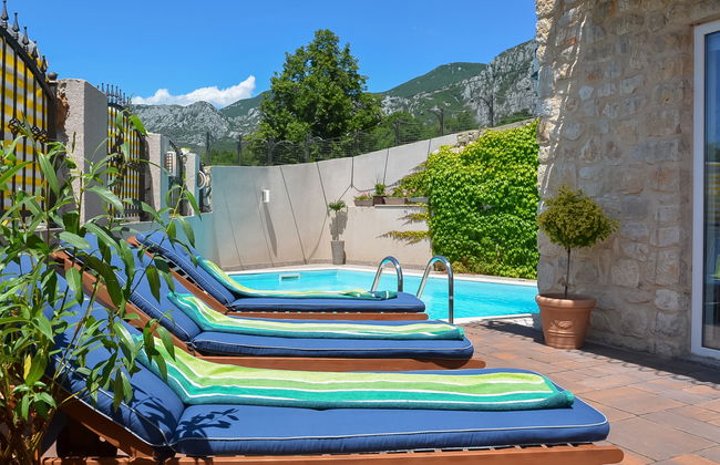 Casa de 7 quartos em Vinodolska Općina com piscina privada e terraço - Foto 1
