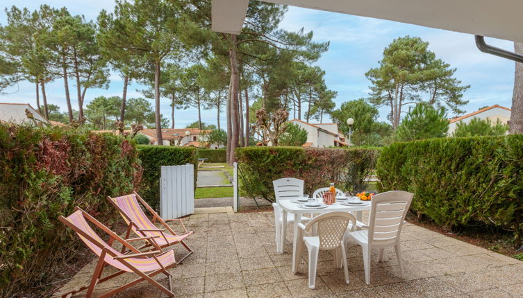 Foto 1 - Apartamento de 2 quartos em Les Mathes com piscina e vistas do mar