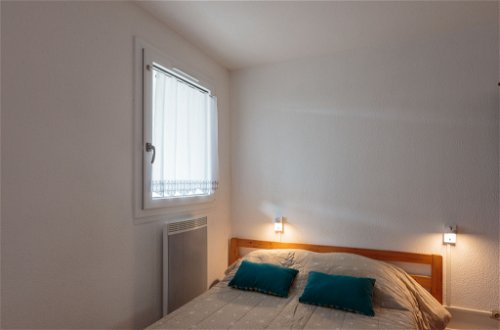 Foto 13 - Appartamento con 2 camere da letto a Les Mathes con piscina e vista mare