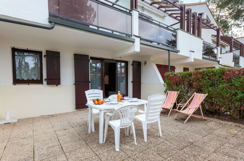 Photo 18 - Appartement de 2 chambres à Les Mathes avec piscine et jardin