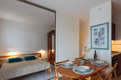 Photo 5 - 2 bedroom Apartment in Les Mathes with swimming pool and garden