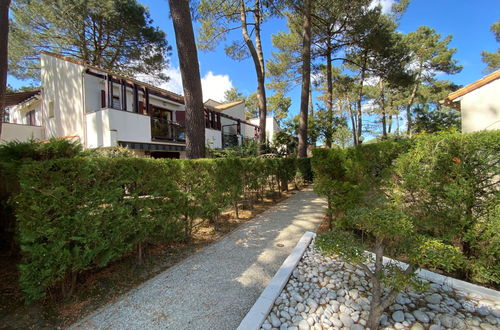 Photo 22 - Appartement de 2 chambres à Les Mathes avec piscine et jardin