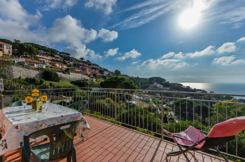 Foto 2 - Appartamento con 1 camera da letto a Capoliveri con terrazza e vista mare