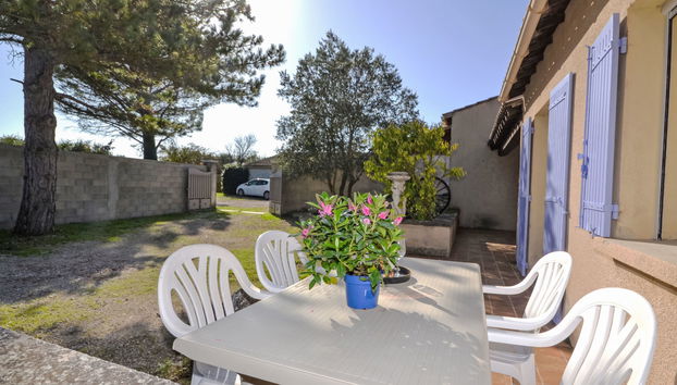 Casa de 3 quartos em Velleron com piscina e jardim - Foto 5