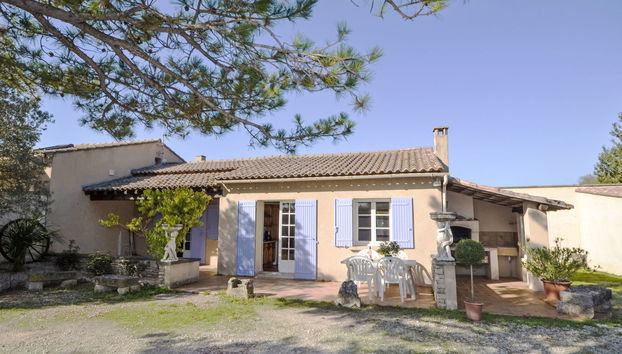 Casa de 3 quartos em Velleron com piscina e jardim - Foto 2