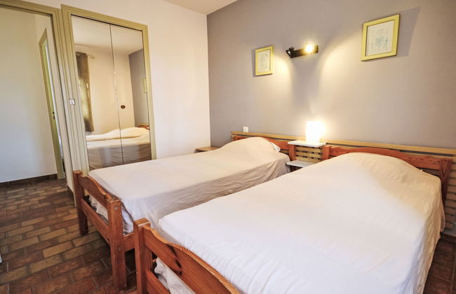 Casa de 3 quartos em Velleron com piscina e jardim - Foto 16
