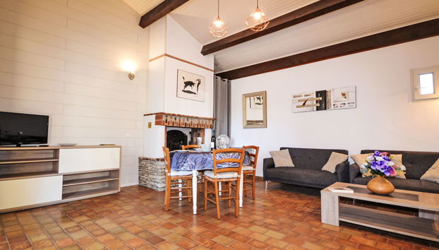 Casa de 3 quartos em Velleron com piscina e jardim - Foto 4