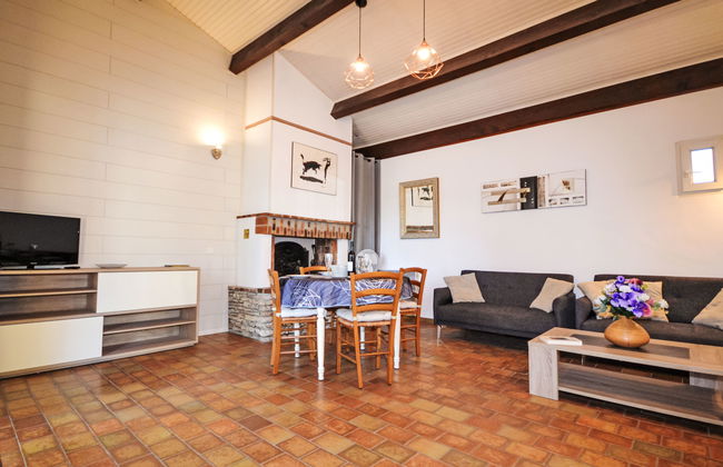Casa de 3 quartos em Velleron com piscina e jardim - Foto 4