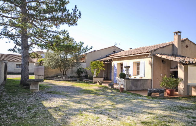 Casa de 3 quartos em Velleron com piscina e jardim - Foto 14
