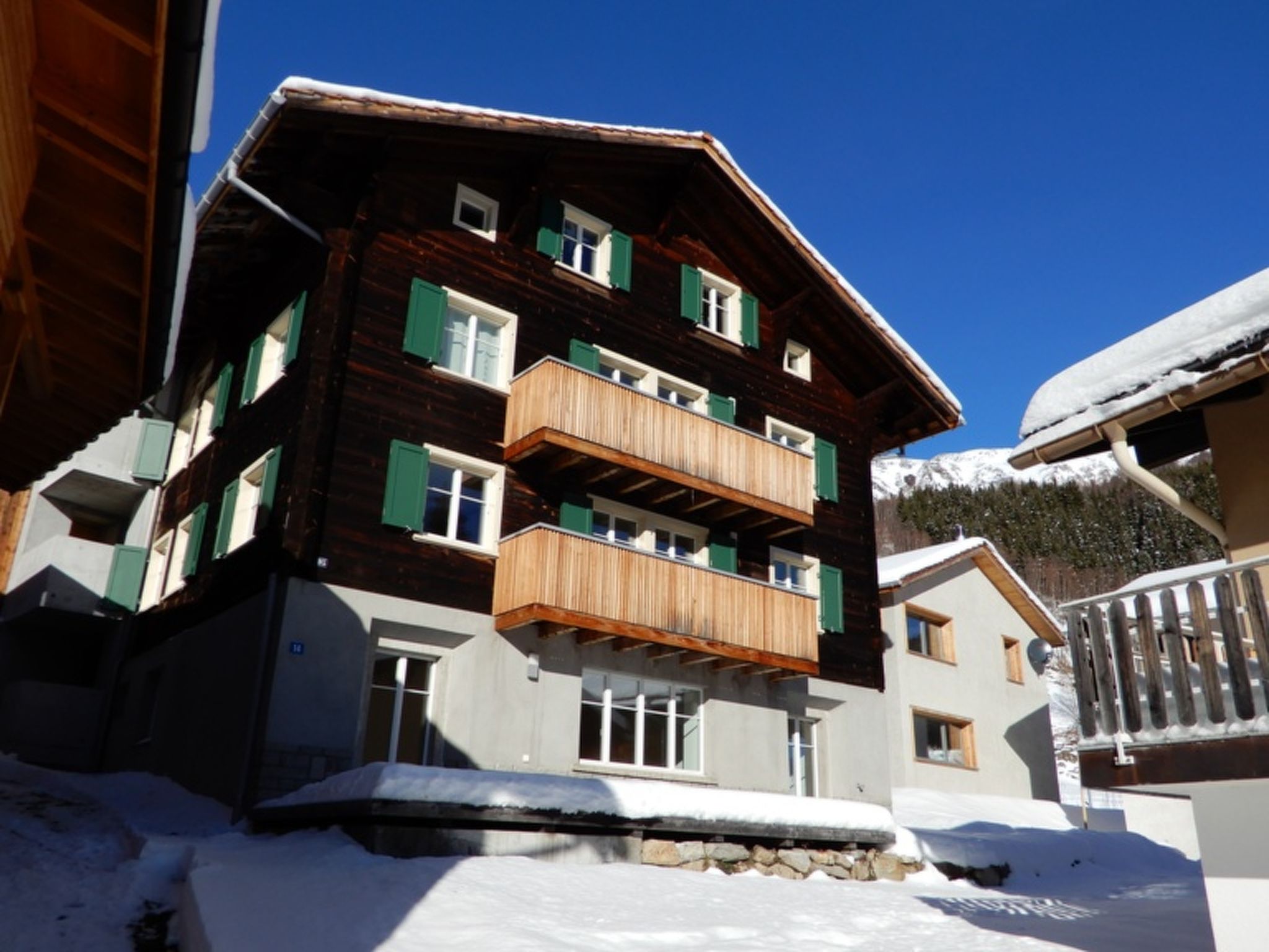 Photo 1 - Appartement de 3 chambres à Tujetsch avec vues sur la montagne