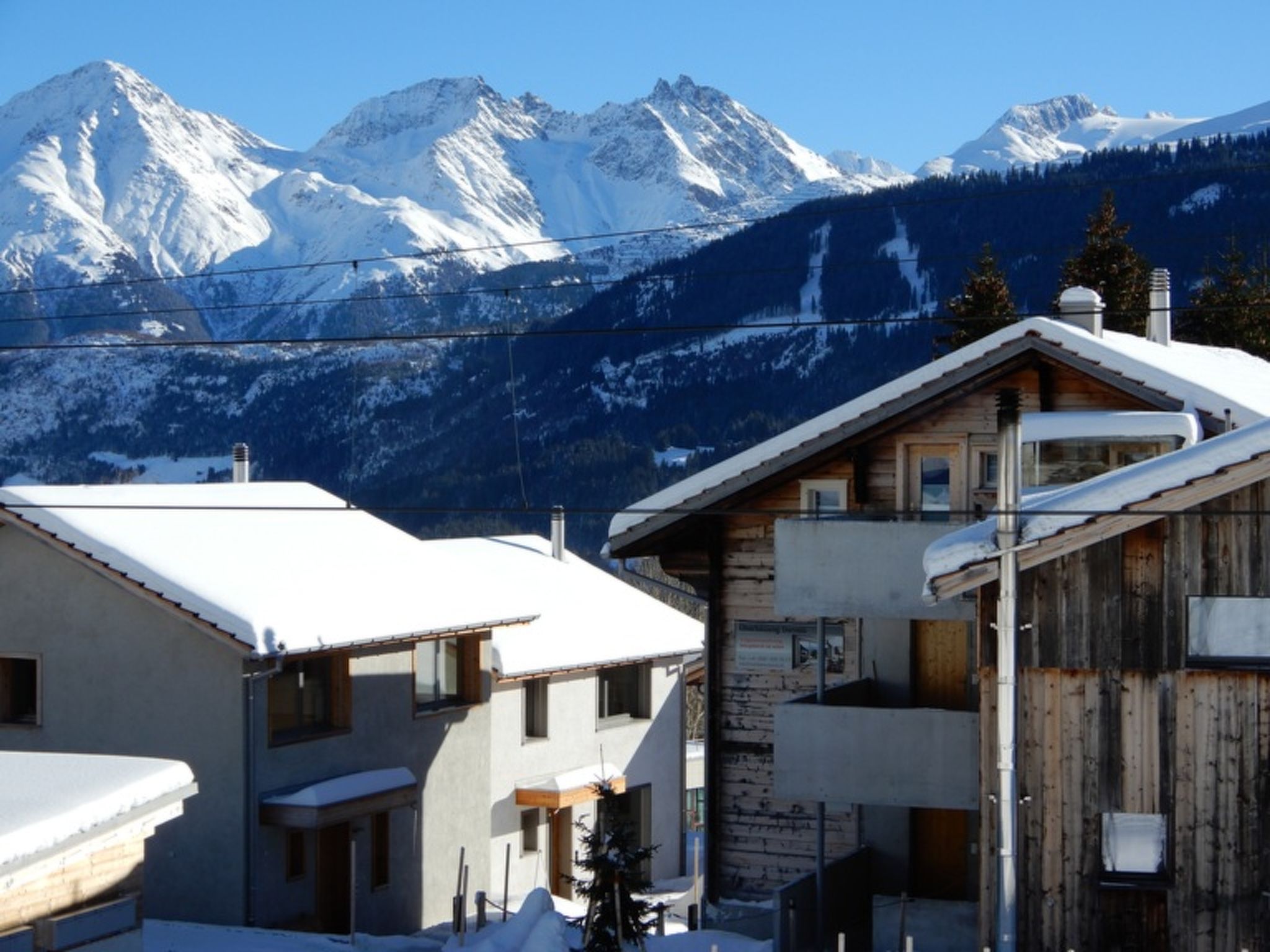 Foto 3 - Apartamento de 3 habitaciones en Tujetsch con vistas a la montaña