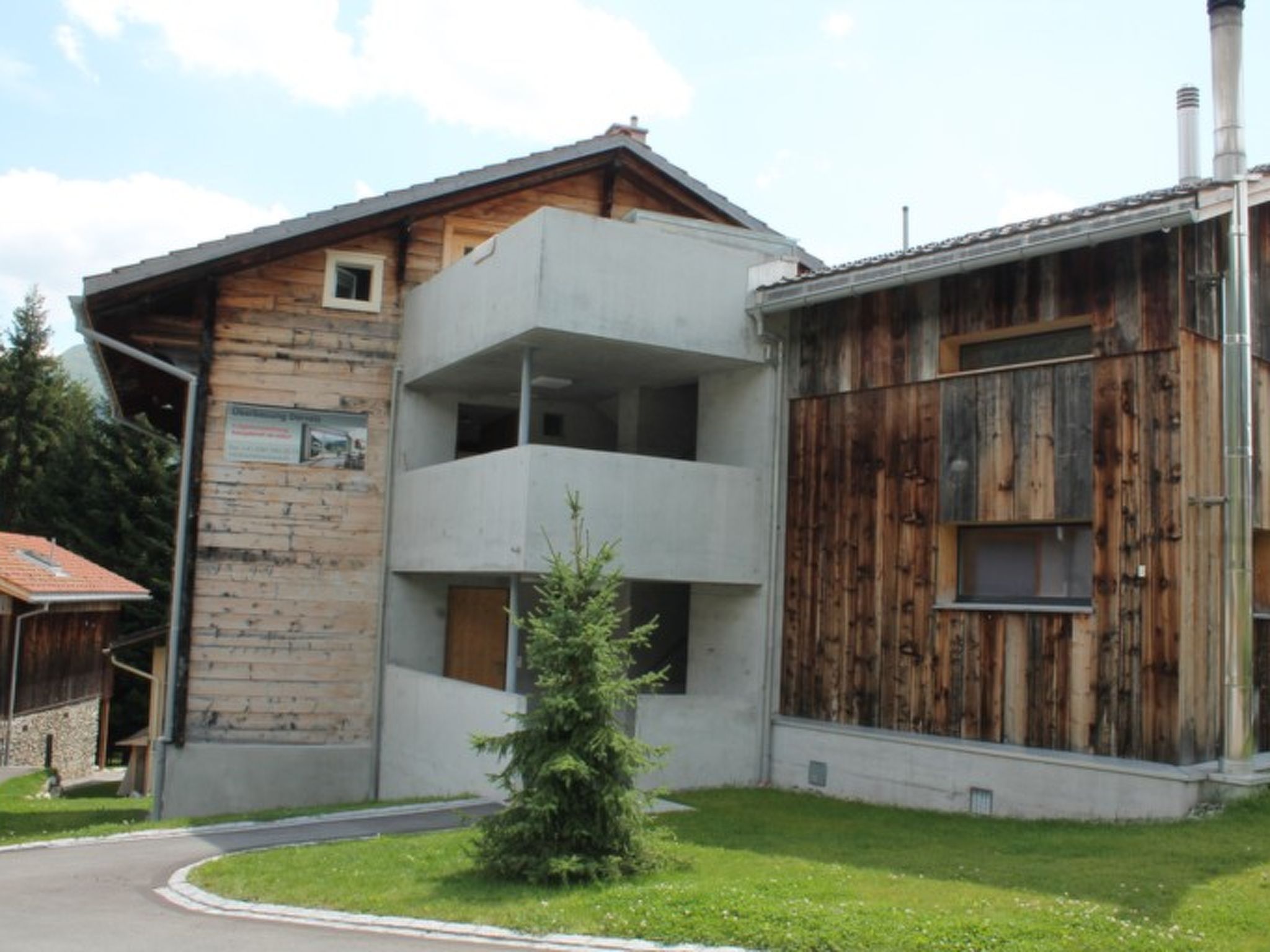 Foto 5 - Apartamento de 3 habitaciones en Tujetsch con vistas a la montaña