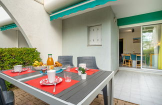 Photo 1 - 2 bedroom Apartment in La Grande-Motte with terrace