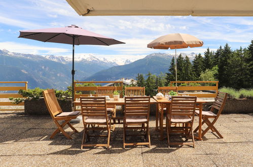 Photo 1 - Appartement de 3 chambres à Crans-Montana avec piscine et terrasse