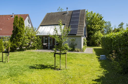 Photo 20 - Maison de 3 chambres à Anjum avec jardin et vues à la mer