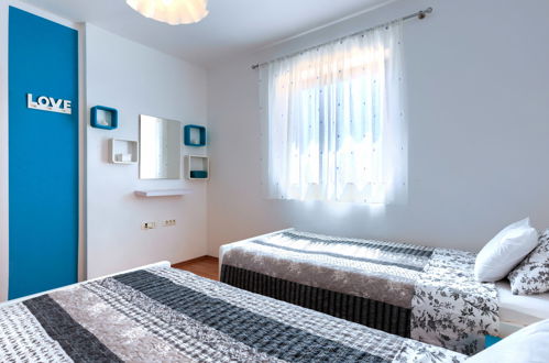 Foto 23 - Casa con 2 camere da letto a Fažana con terrazza e vista mare