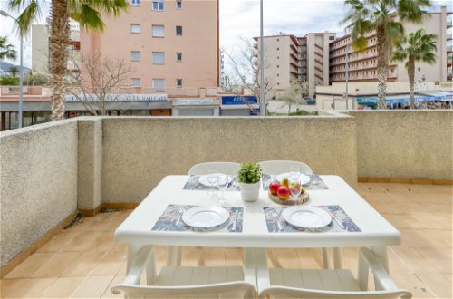 Foto 19 - Apartment mit 1 Schlafzimmer in Roses mit terrasse