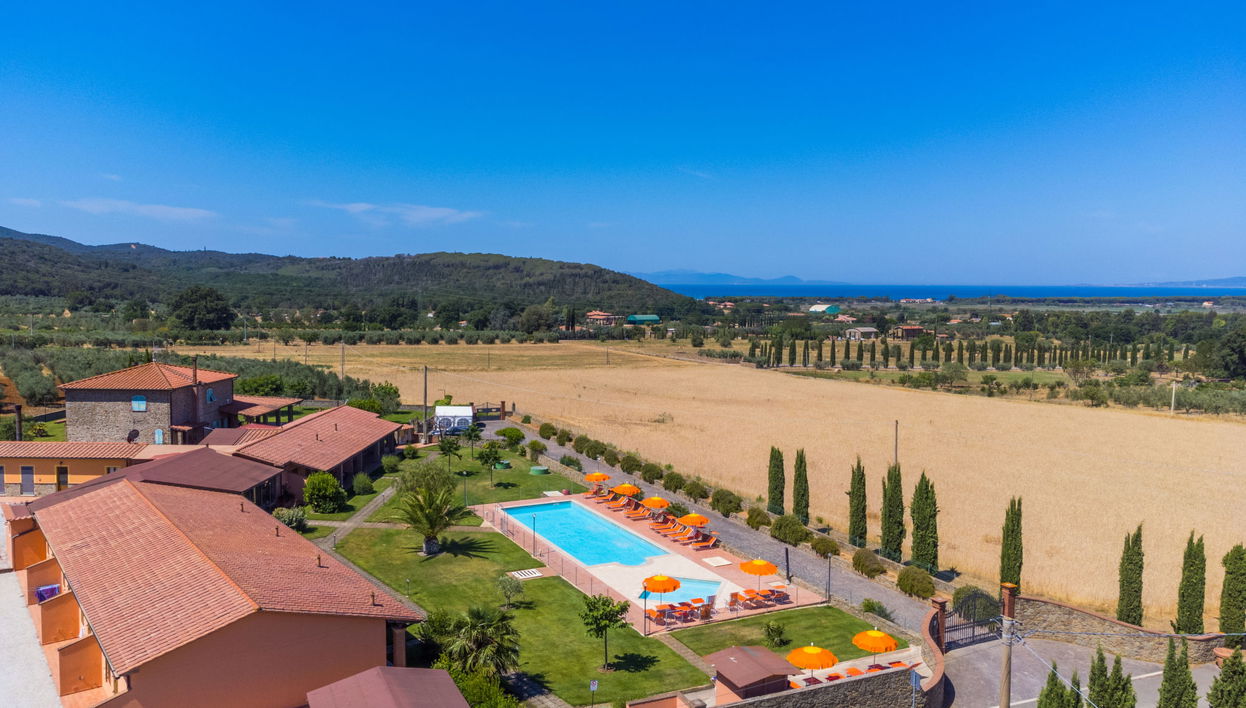 Casa de 3 quartos em Scarlino com piscina e jardim - Foto 1