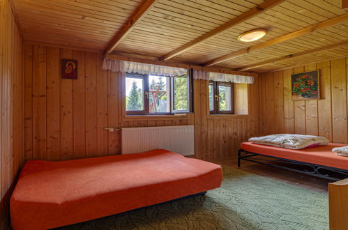 Foto 12 - Appartamento con 2 camere da letto a Bukowina Tatrzańska con piscina e vista sulle montagne