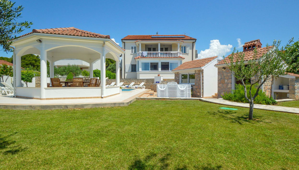 Apartment mit 3 Schlafzimmern in Tribunj mit schwimmbad und garten - Foto 1