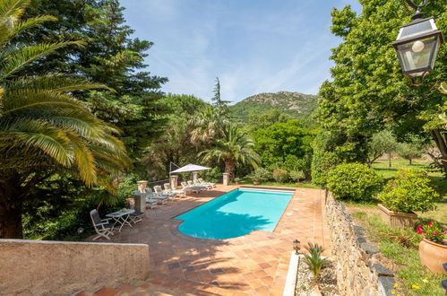 Foto 24 - Casa de 4 quartos em La Garde-Freinet com piscina privada e jardim