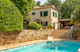 Photo 1 - Maison de 4 chambres à La Garde-Freinet avec piscine privée et terrasse