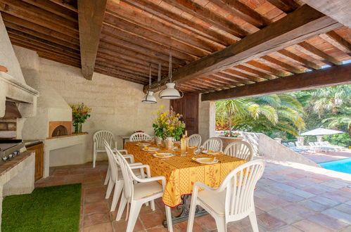 Foto 3 - Casa de 4 quartos em La Garde-Freinet com piscina privada e jardim