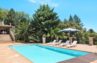 Photo 3 - Maison de 4 chambres à La Garde-Freinet avec piscine privée et terrasse