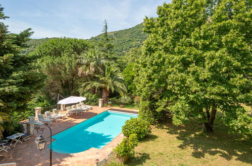 Foto 2 - Casa de 4 quartos em La Garde-Freinet com piscina privada e jardim