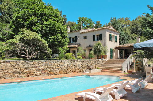 Foto 1 - Casa de 4 habitaciones en La Garde-Freinet con piscina privada y terraza