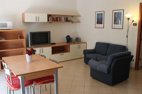 Foto 8 - Apartamento de 2 quartos em Lazise com piscina e jardim