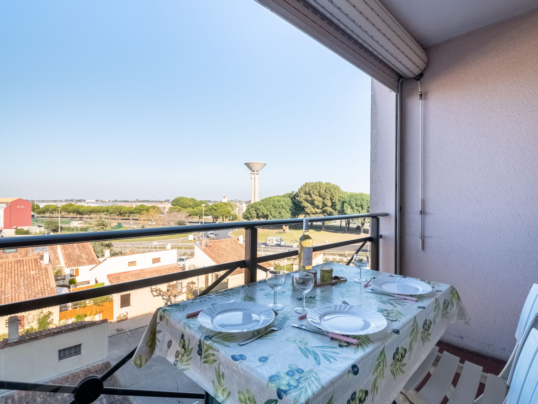 Photo 4 - Apartment in Le Grau-du-Roi with swimming pool and sea view