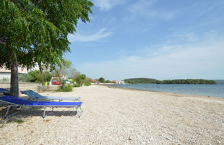 Foto 3 - Apartamento de 2 quartos em Sibenik com jardim e vistas do mar