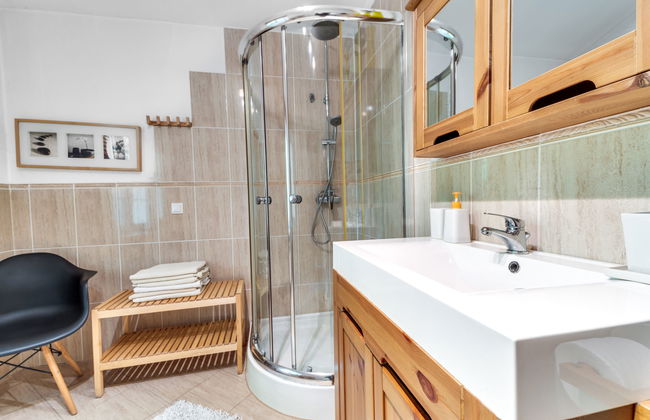 Casa de 4 quartos em Andrychów com piscina privada e jardim - Foto 40