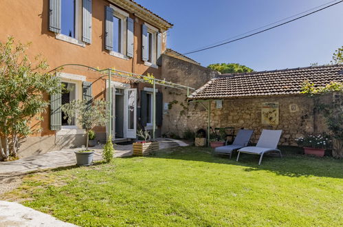 Photo 1 - Maison de 2 chambres à Oppède avec jardin et terrasse