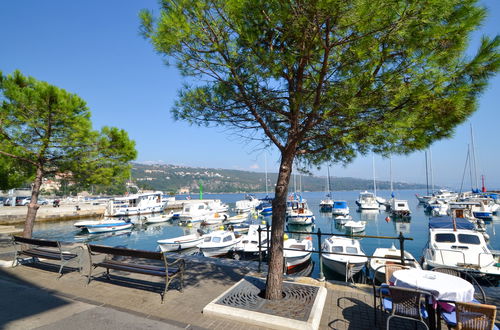 Foto 15 - Casa de 1 quarto em Opatija com jardim e terraço