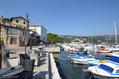 Foto 16 - Casa de 1 habitación en Opatija con jardín y vistas al mar