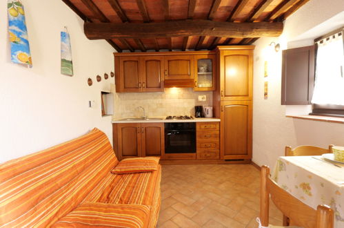 Photo 6 - 1 bedroom Apartment in Massa Marittima with swimming pool and garden